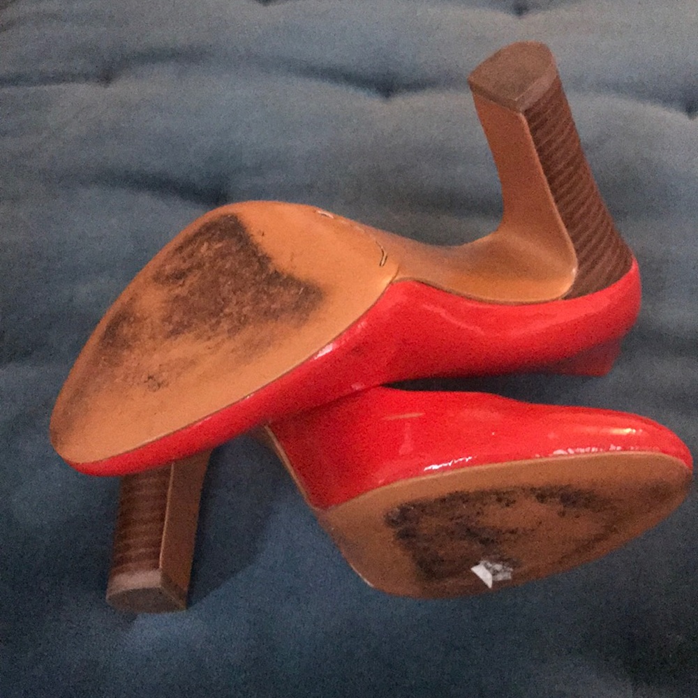 SHELLEY Coach Carnelian Patent Leather Heels sz 5 - Picture 5 of 8